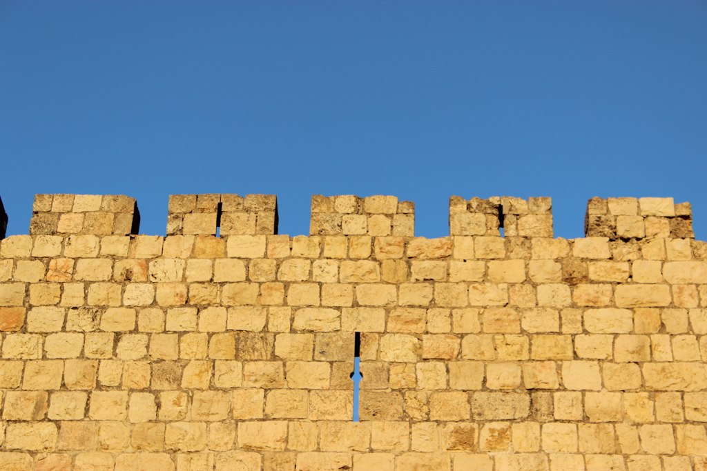 Au pied du mur